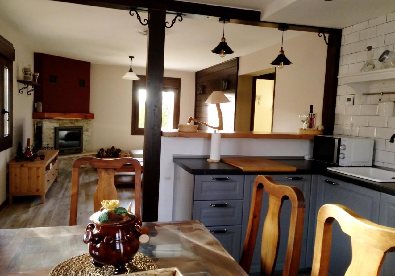 La Casita Del Abuelo Villa Villalmanzo Bagian luar foto
