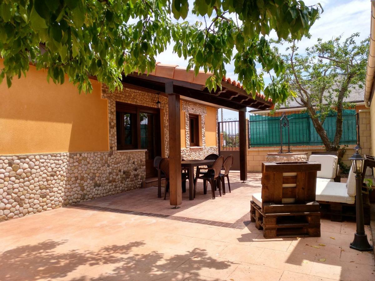 La Casita Del Abuelo Villa Villalmanzo Bagian luar foto
