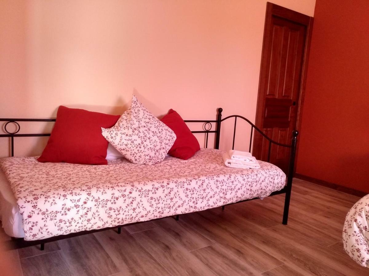 La Casita Del Abuelo Villa Villalmanzo Bagian luar foto